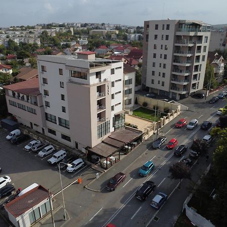 Hotel City Тулча Экстерьер фото