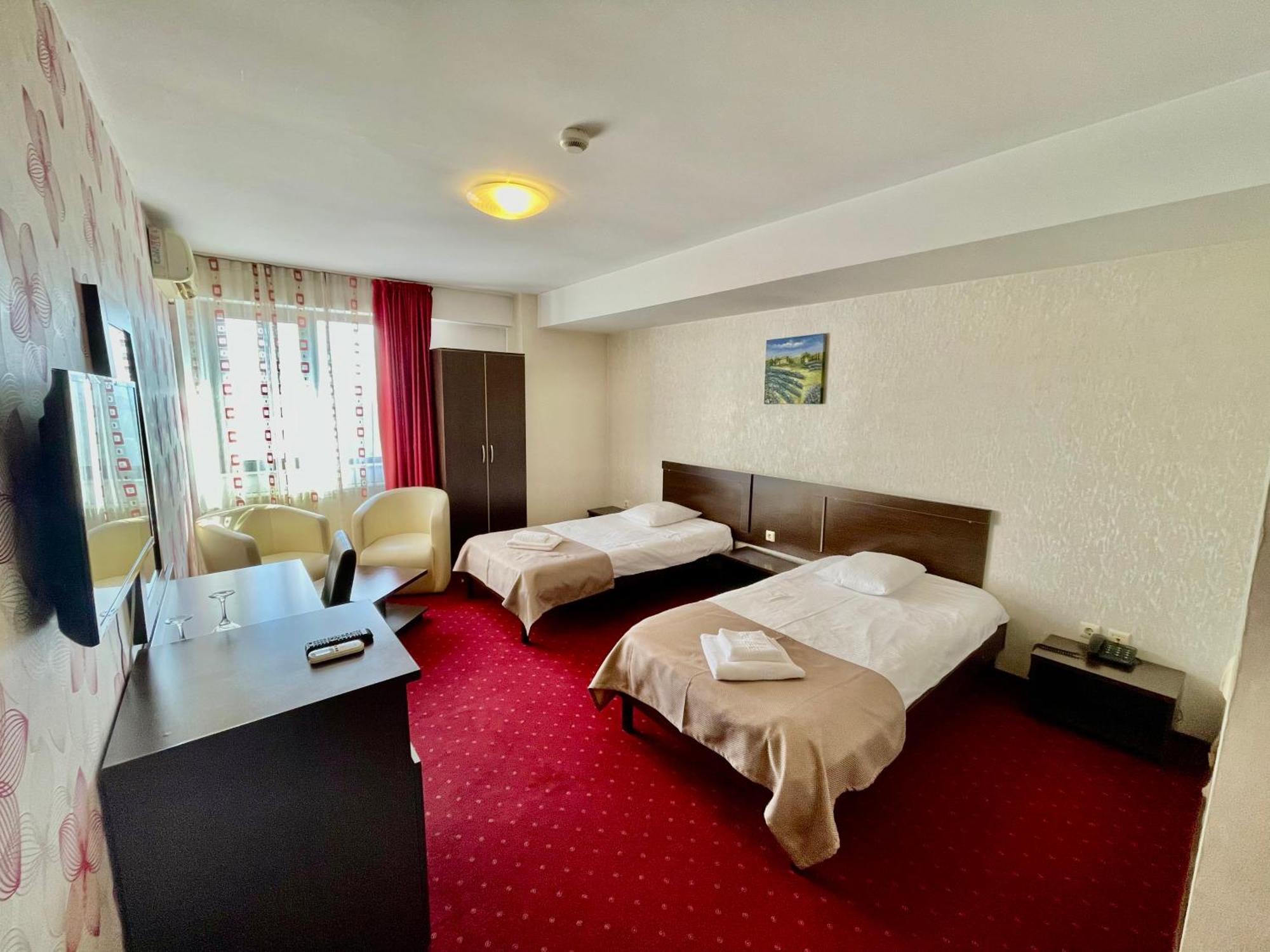 Hotel City Тулча Экстерьер фото